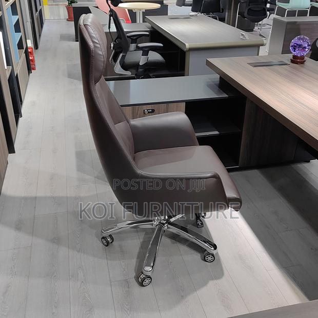 Office Chair : Modern High-Back Executive Office Chair - thumbnail 4