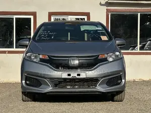 Honda Fit 2019 Silver