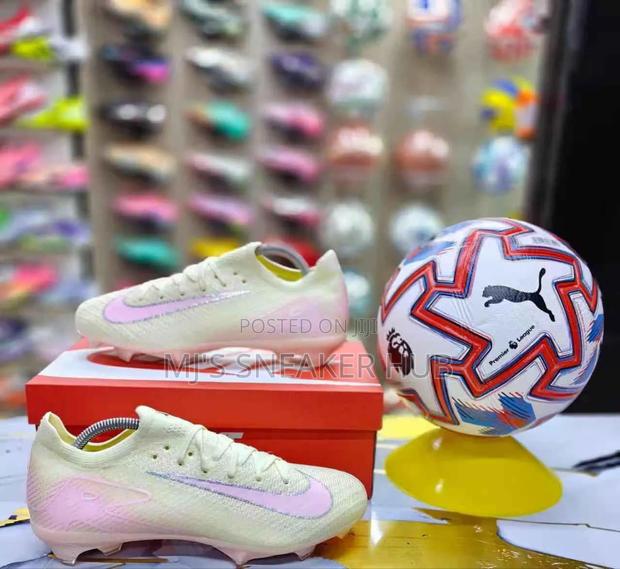 Nike Sports Kicks - thumbnail 3