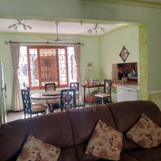 Furnished 4bdrm Apartment in Kizingo for sale - thumbnail 3