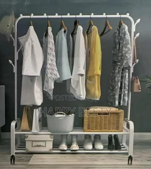 * Modern Clothes Rack Stand With 2 Lower Shelves