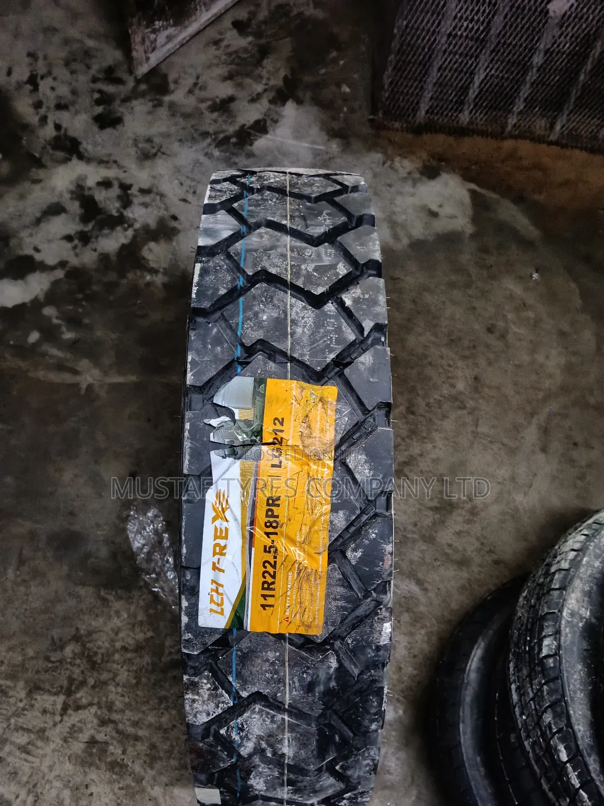 LCH 11r22.5. Diff 18pr
