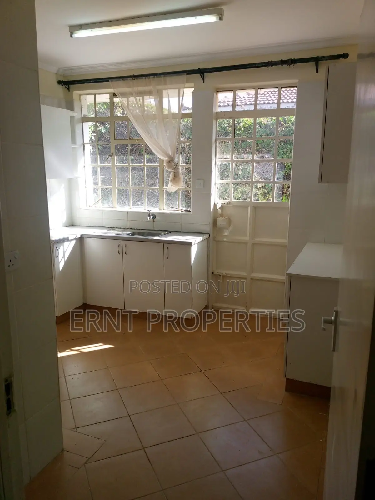 3bdrm Bungalow in Lukenya for sale