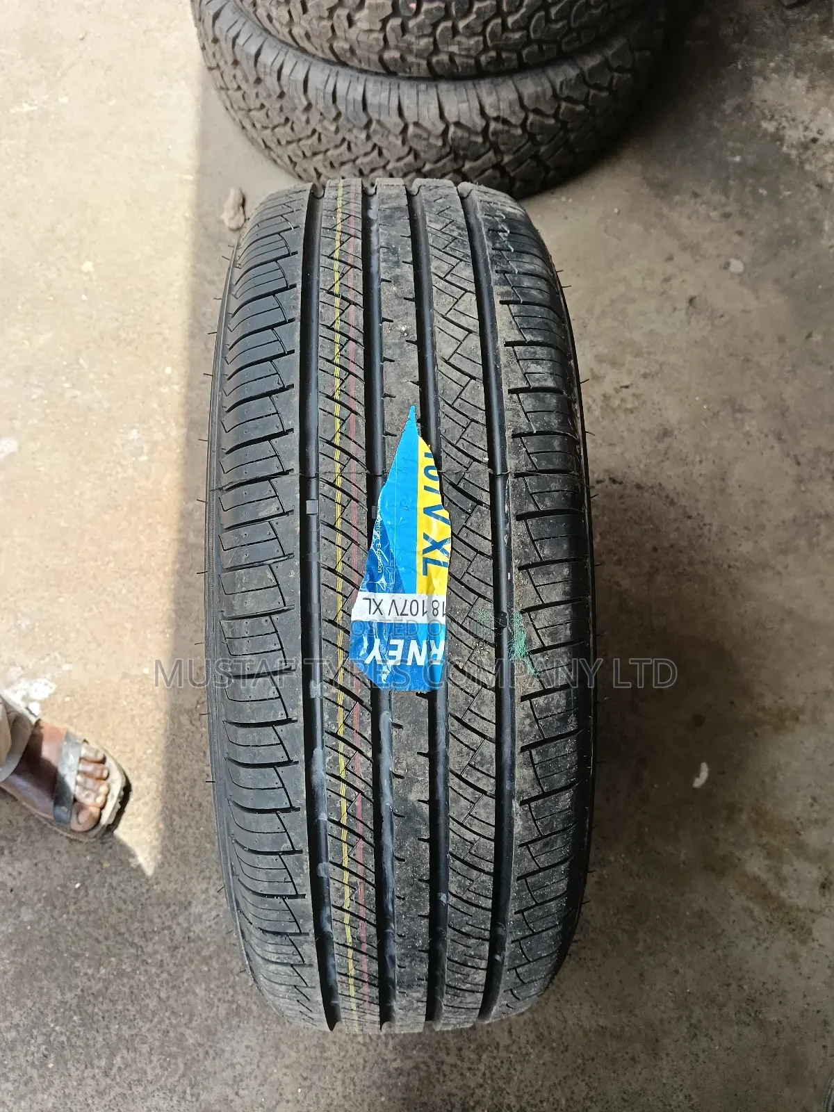 Journey 235/69r18. Ht