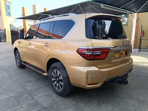 Nissan Patrol 2022 Gold