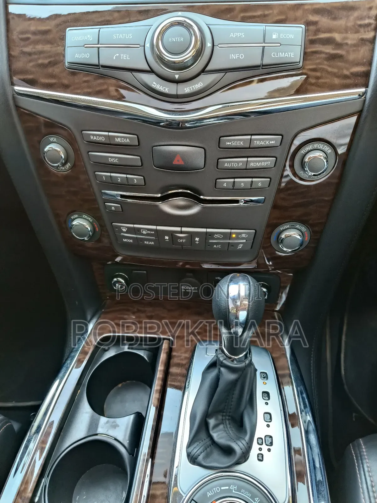 Nissan Patrol 2022 Gold