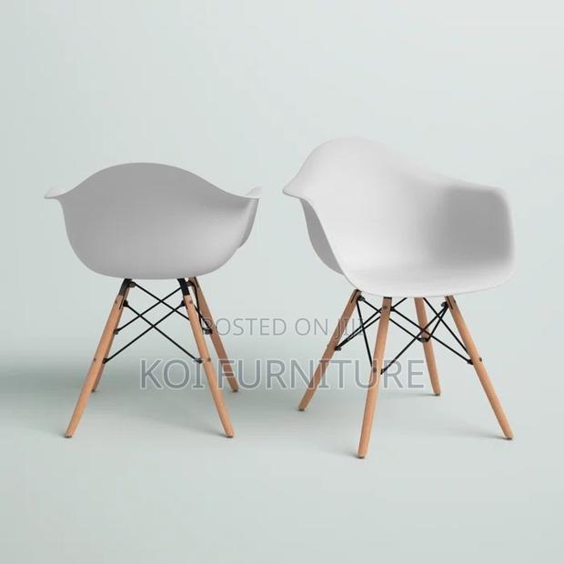 Dining Chair; Allensville Plastic Chair With Wooden Legs