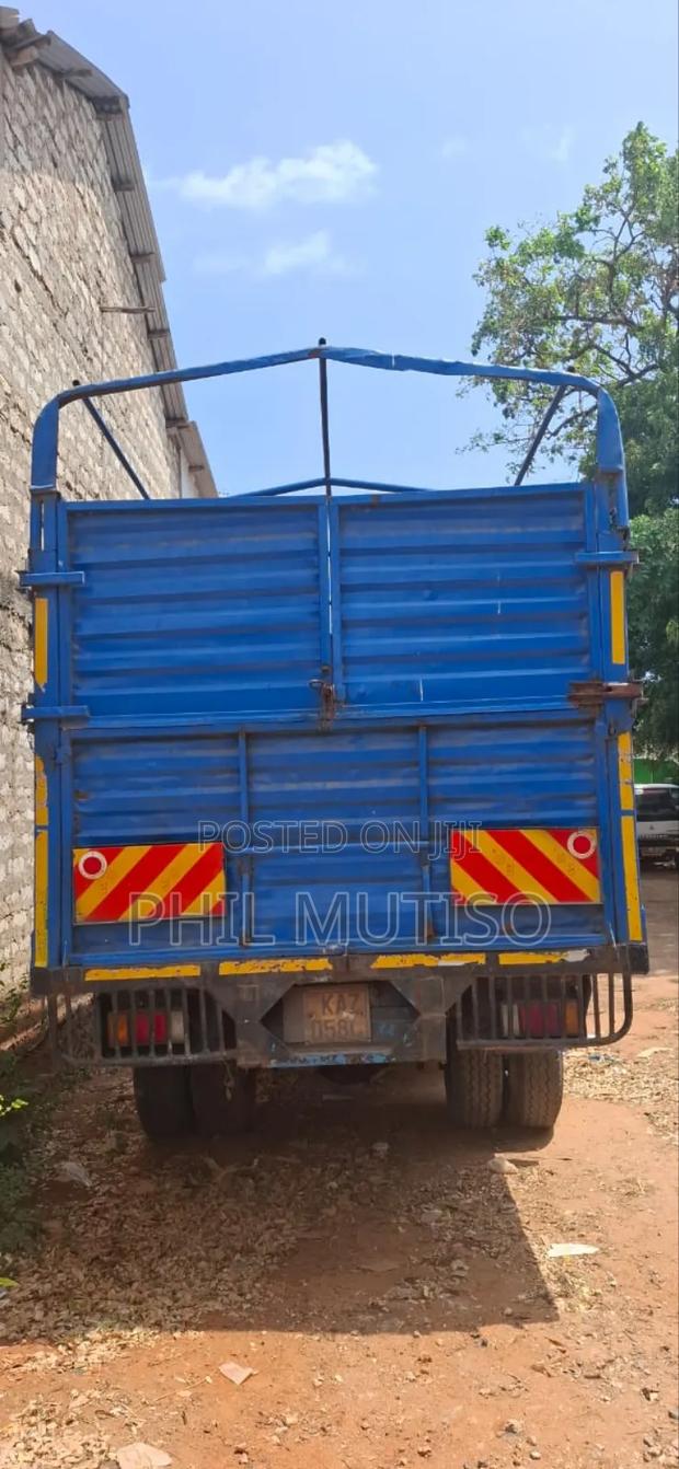 A Heavy Duty Truck, Inlined Engine - thumbnail 6