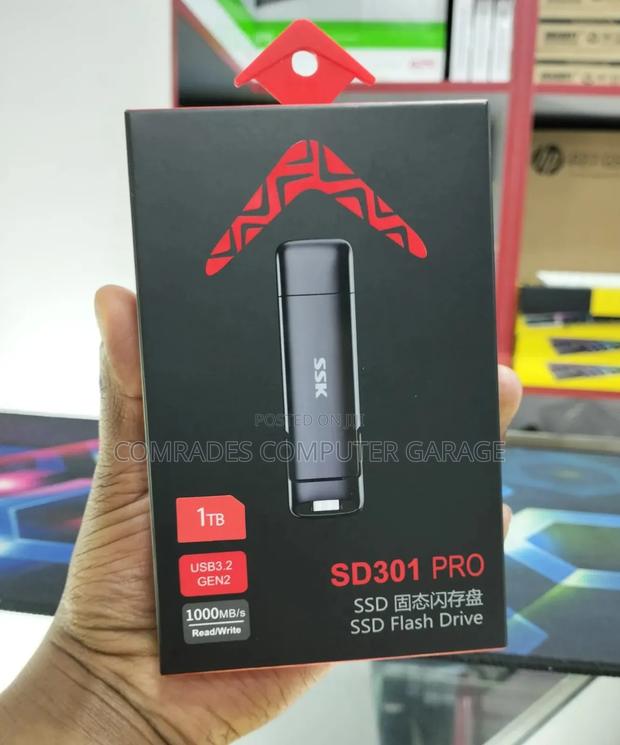 1tb SSD Flash Drive - main view