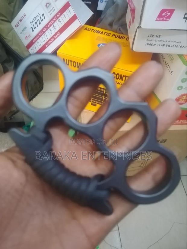 Brass Knuckles - thumbnail 3