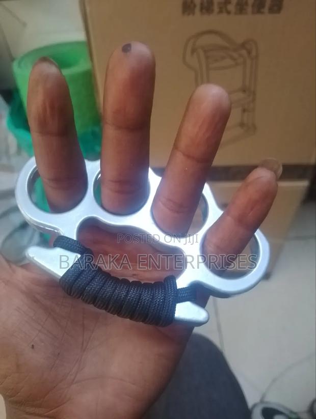 Brass Knuckles - thumbnail 5