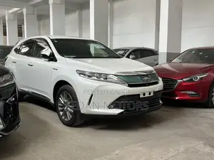 Toyota Harrier 2.5 Hybrid 4WD 2019 White