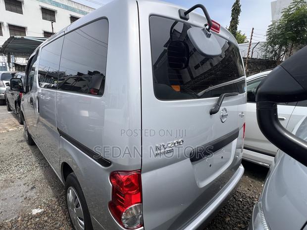 Nissan NV200 2019 Silver - thumbnail 4