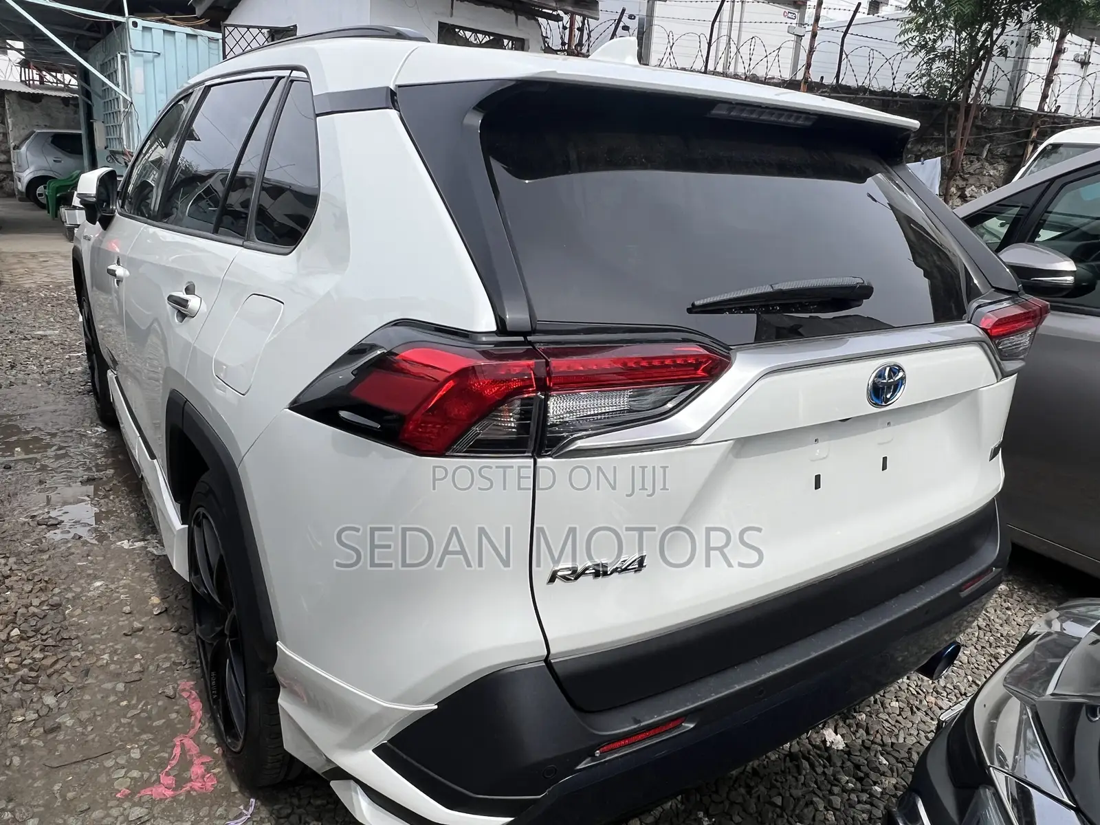 Toyota RAV4 Adventure 2019 White