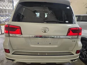 Toyota Land Cruiser 2021 Pearl