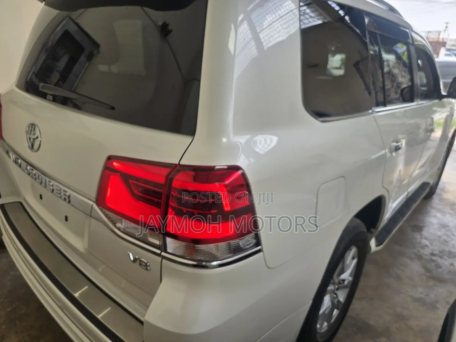 Toyota Land Cruiser 2021 Pearl