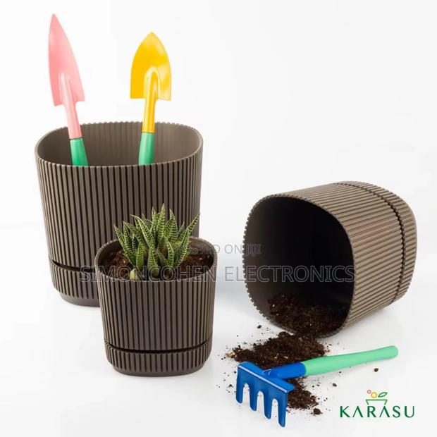 1.8l Modern Coral Square Planter Pot