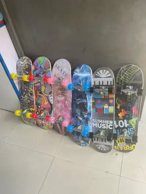 Short Skate Board