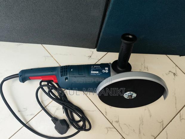 Bosch 9 " Angle Grinder - thumbnail 4