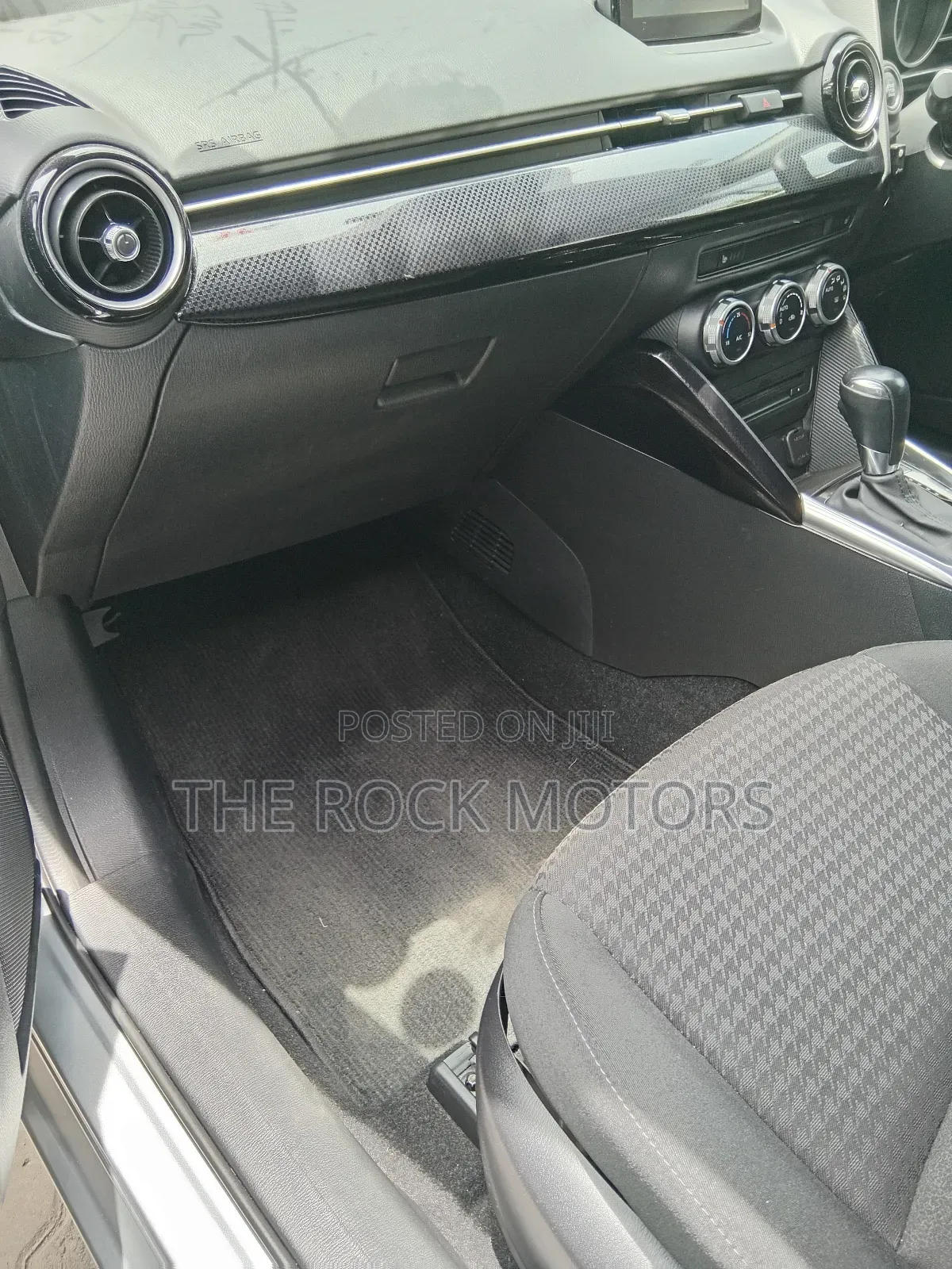 Mazda Demio 2018 Silver