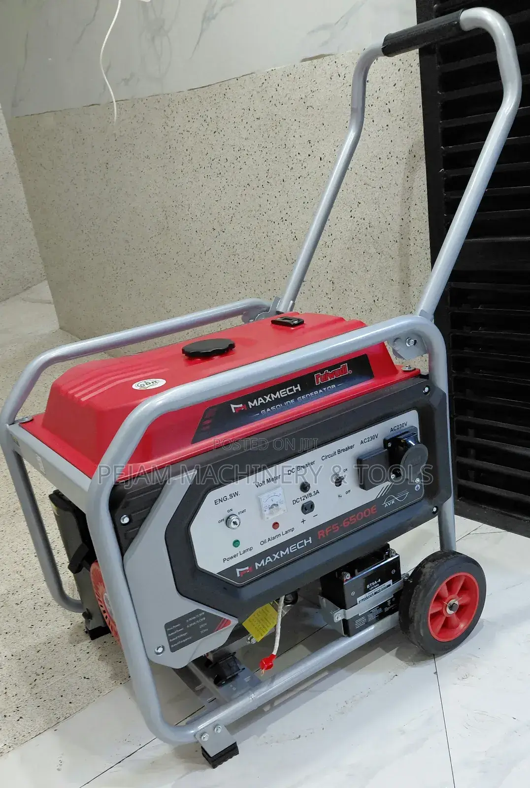 Maxmech RFS-6500e 7kva Keystart Gasoline Generator.