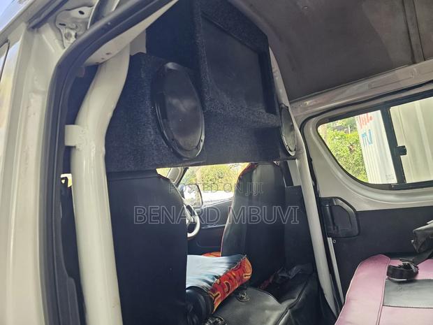 Toyota HiAce 2014 White - thumbnail 6