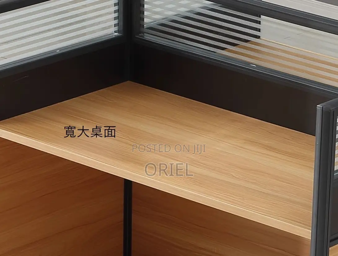 Modern Office Worksatation : Modular One-Way Office Workstation