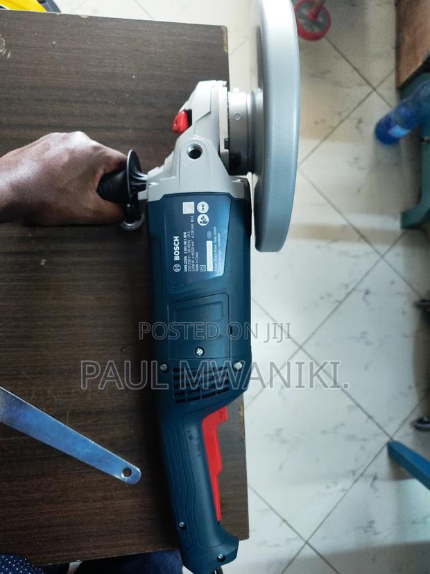 Bosch 9" Grinder / 9" Angle Grinder - thumbnail 2