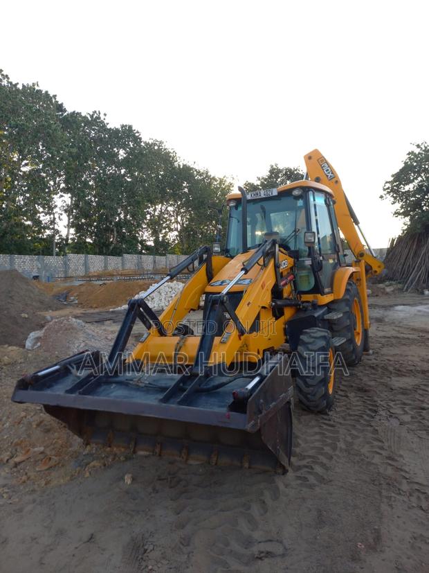 JCB Backhoe - main view