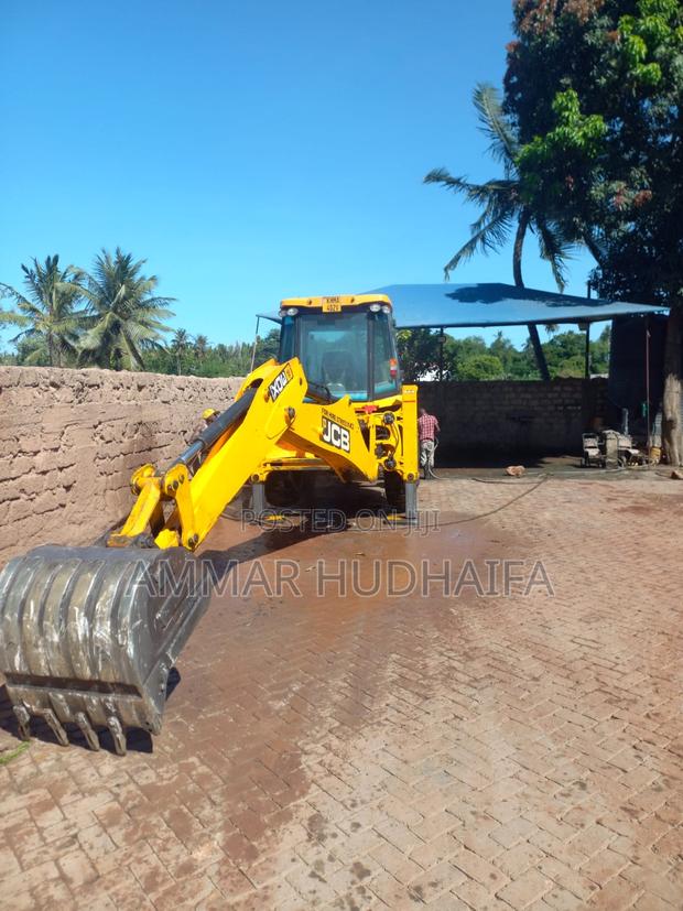 JCB Backhoe - thumbnail 4