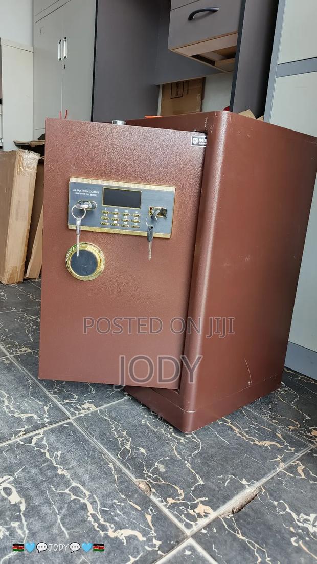 Digital Security Safe Box - main view