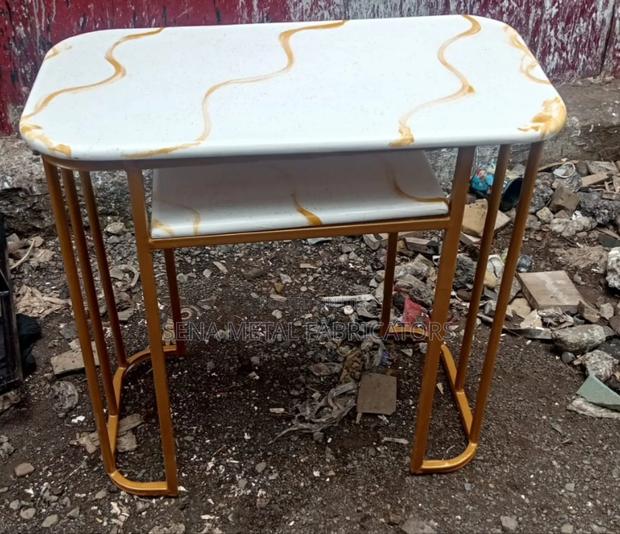 Manicure Table With Easy Finishing - main view