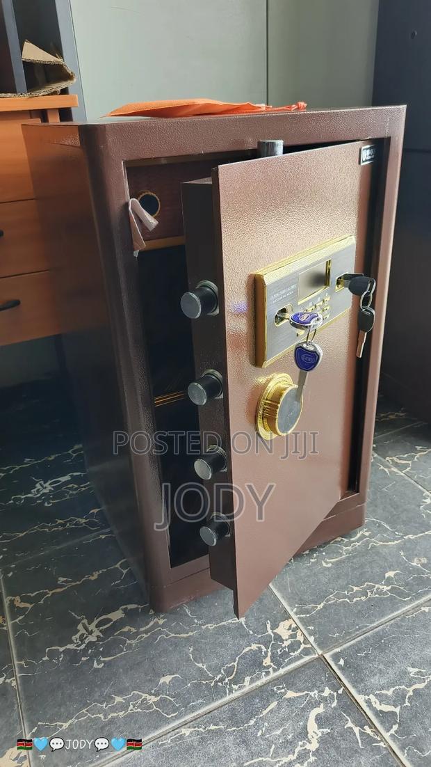 Digital Security Safe Box - main view