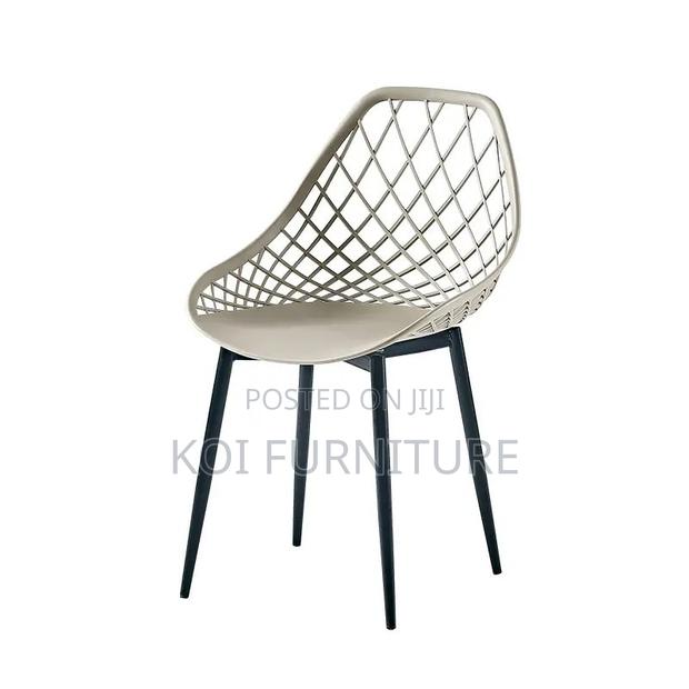 Dining Chairs; Eames Plastic Dining Chair - thumbnail 2