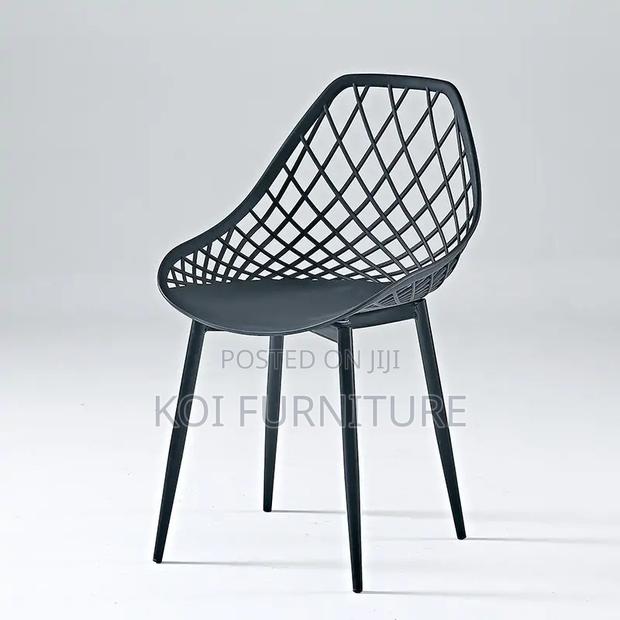 Dining Chairs; Eames Plastic Dining Chair - thumbnail 3