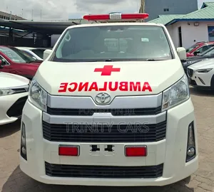 Toyota HiAce 2021 White