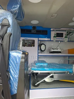 Toyota HiAce 2021 White