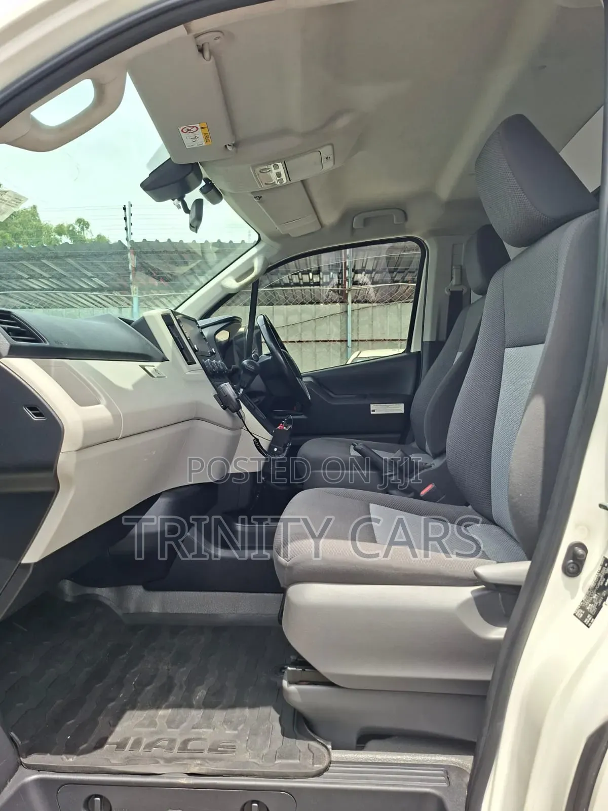 Toyota HiAce 2021 White