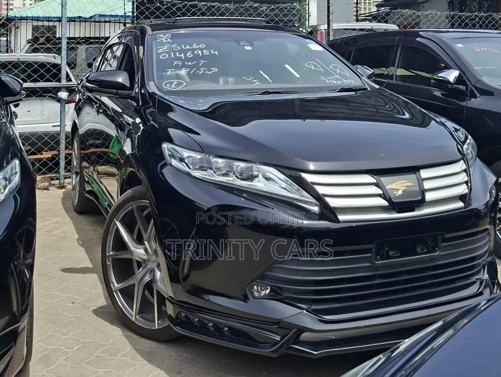 Toyota Harrier 2.0 2019 Black