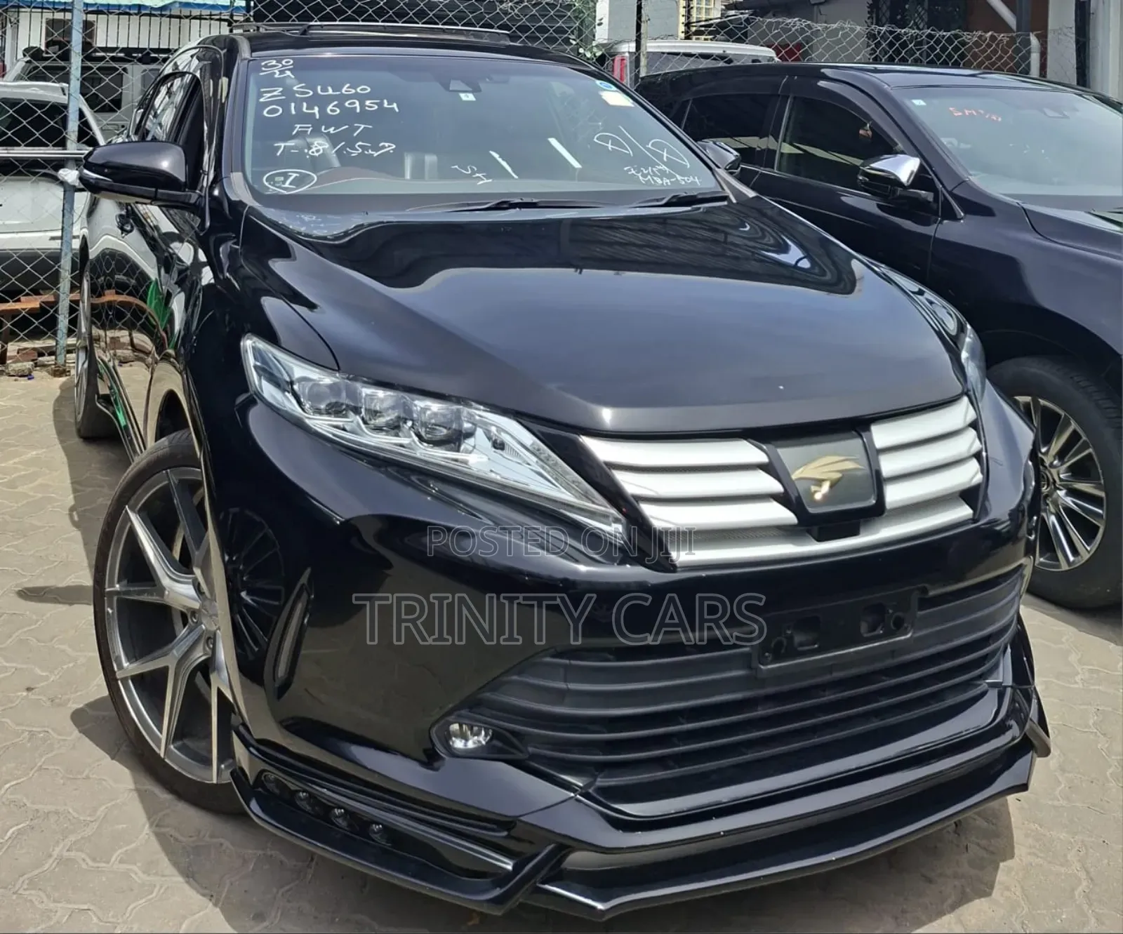 Toyota Harrier 2.0 2019 Black