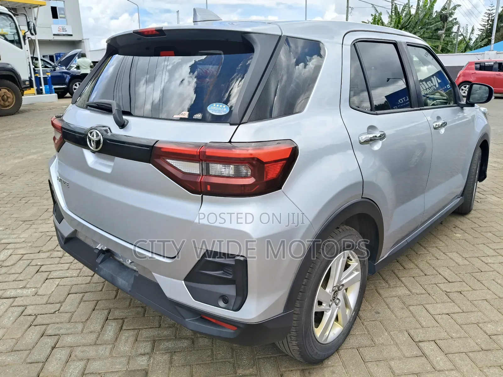 Toyota Raize 1.0 AWD 2019 Silver