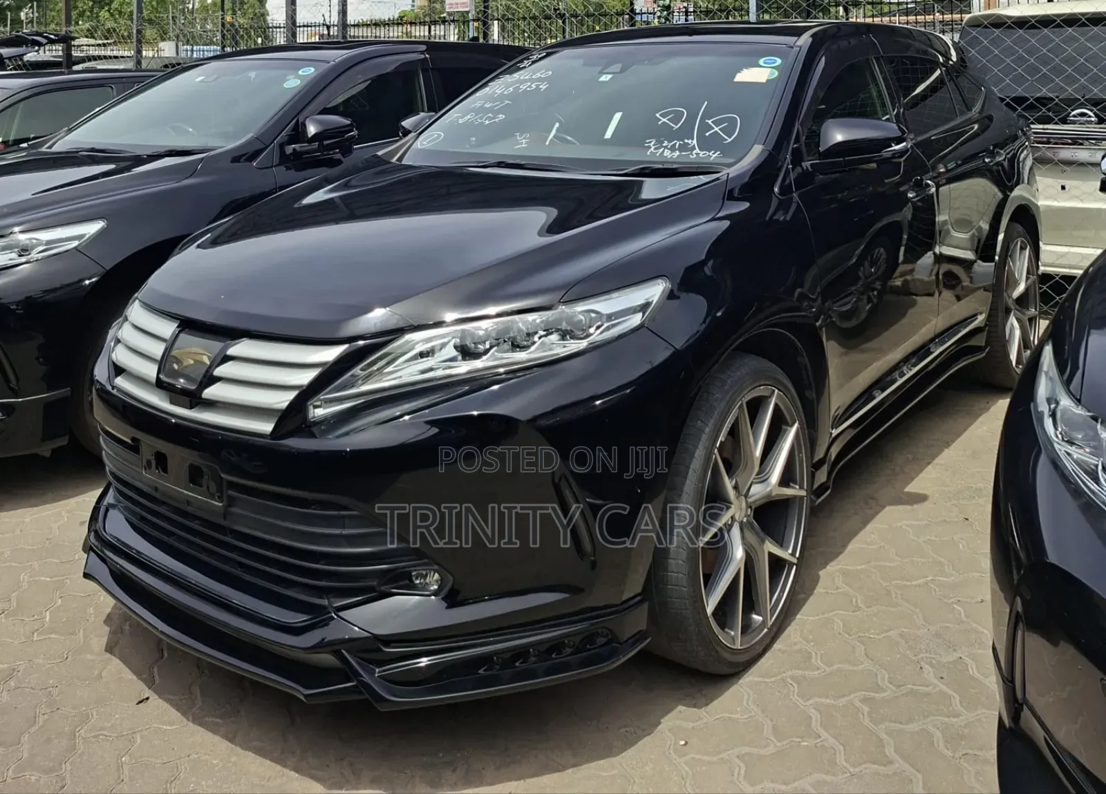 Toyota Harrier 2.0 2019 Black