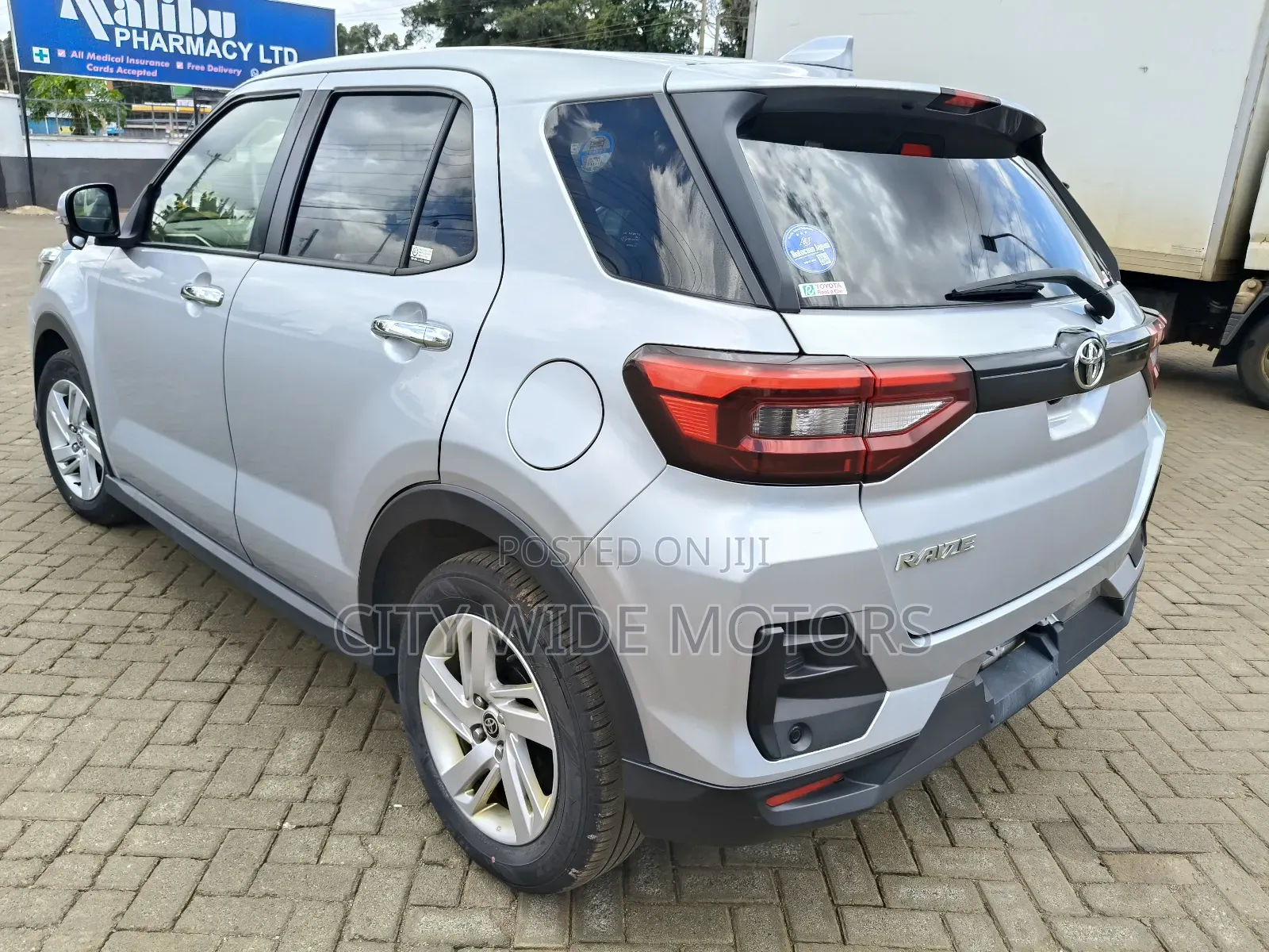 Toyota Raize 1.0 AWD 2019 Silver