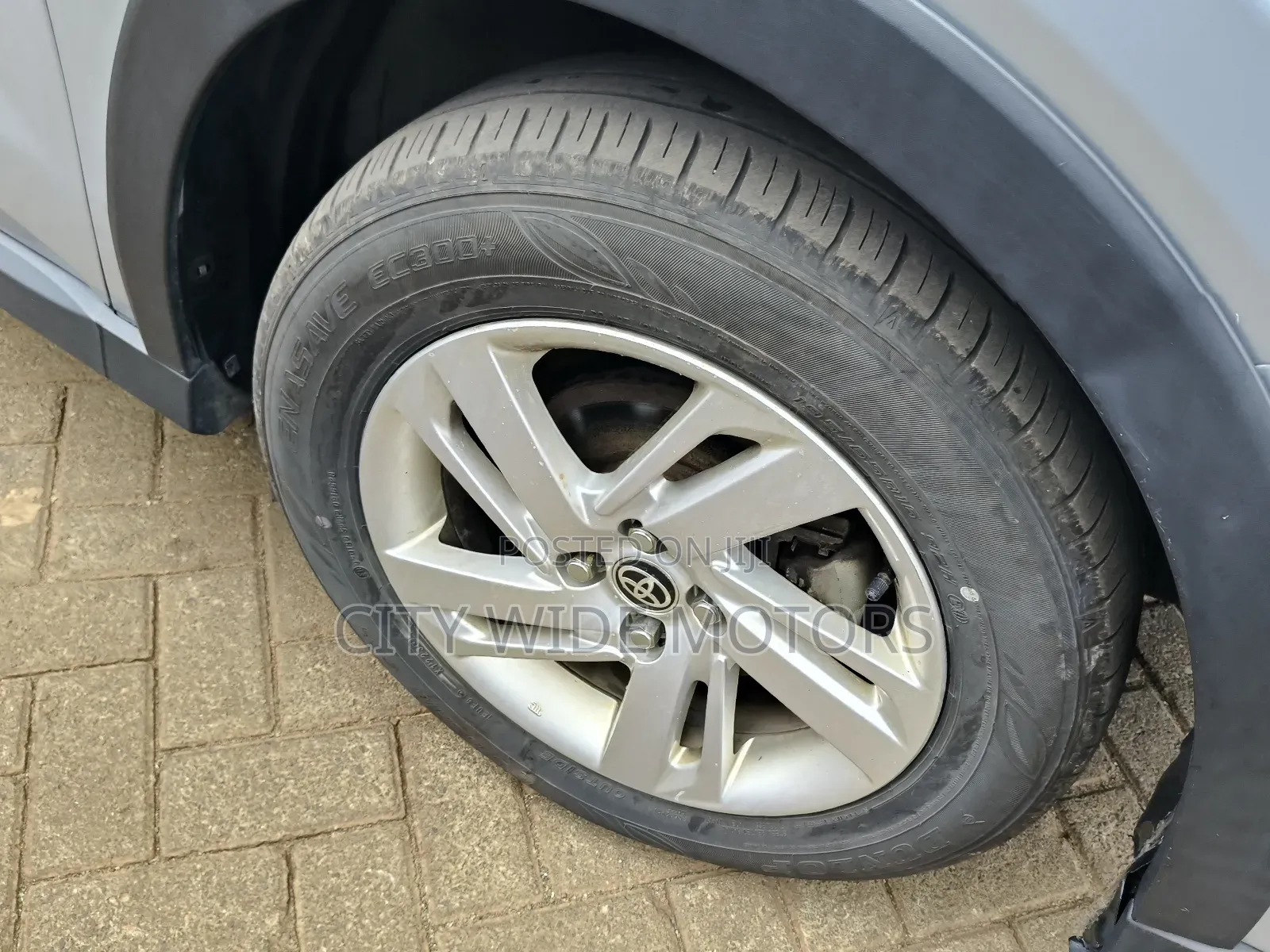 Toyota Raize 1.0 AWD 2019 Silver
