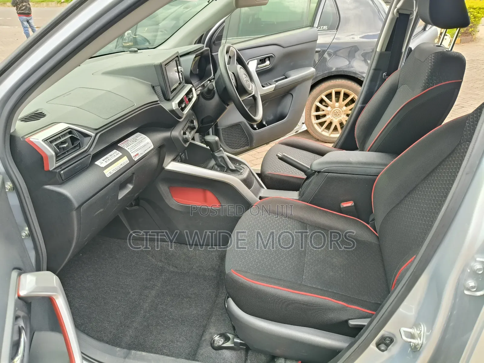 Toyota Raize 1.0 AWD 2019 Silver