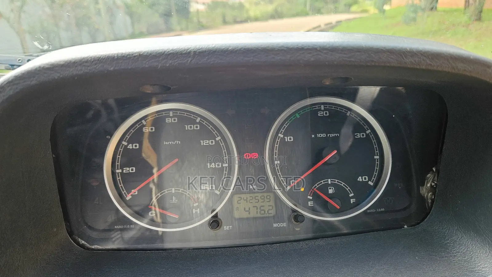 Tata Xenon 2015 White
