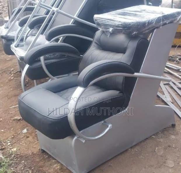 Modern Executive Barber Chair With Sink - main view