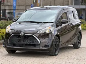 Toyota Sienta 1.5 FWD 2019 Brown