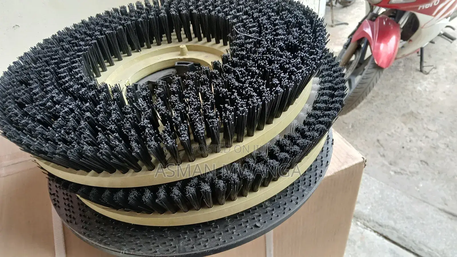 Astramilano Floor Scrabing Machine