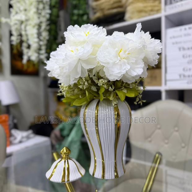 Ginger Jar With Flowers - thumbnail 3